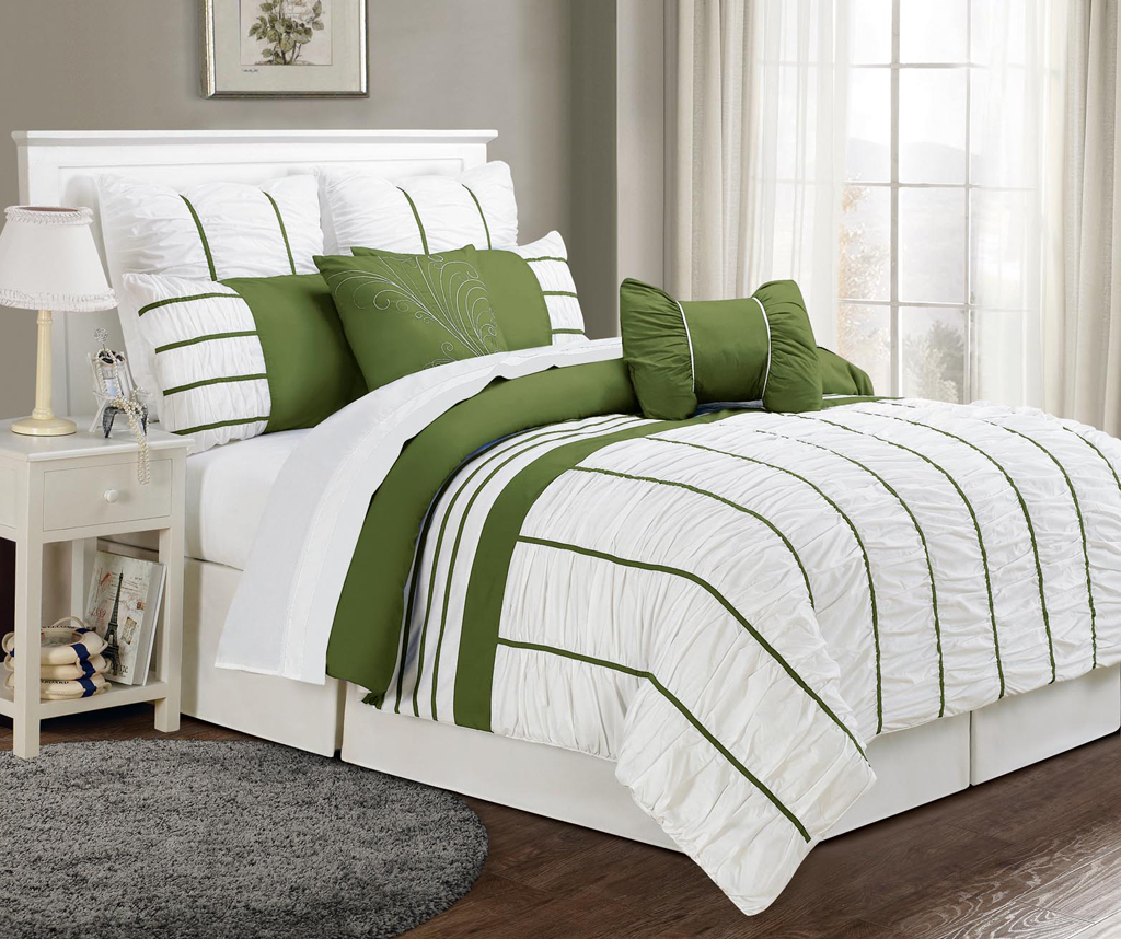 8 Piece King Villa Sage and White Comforter Set