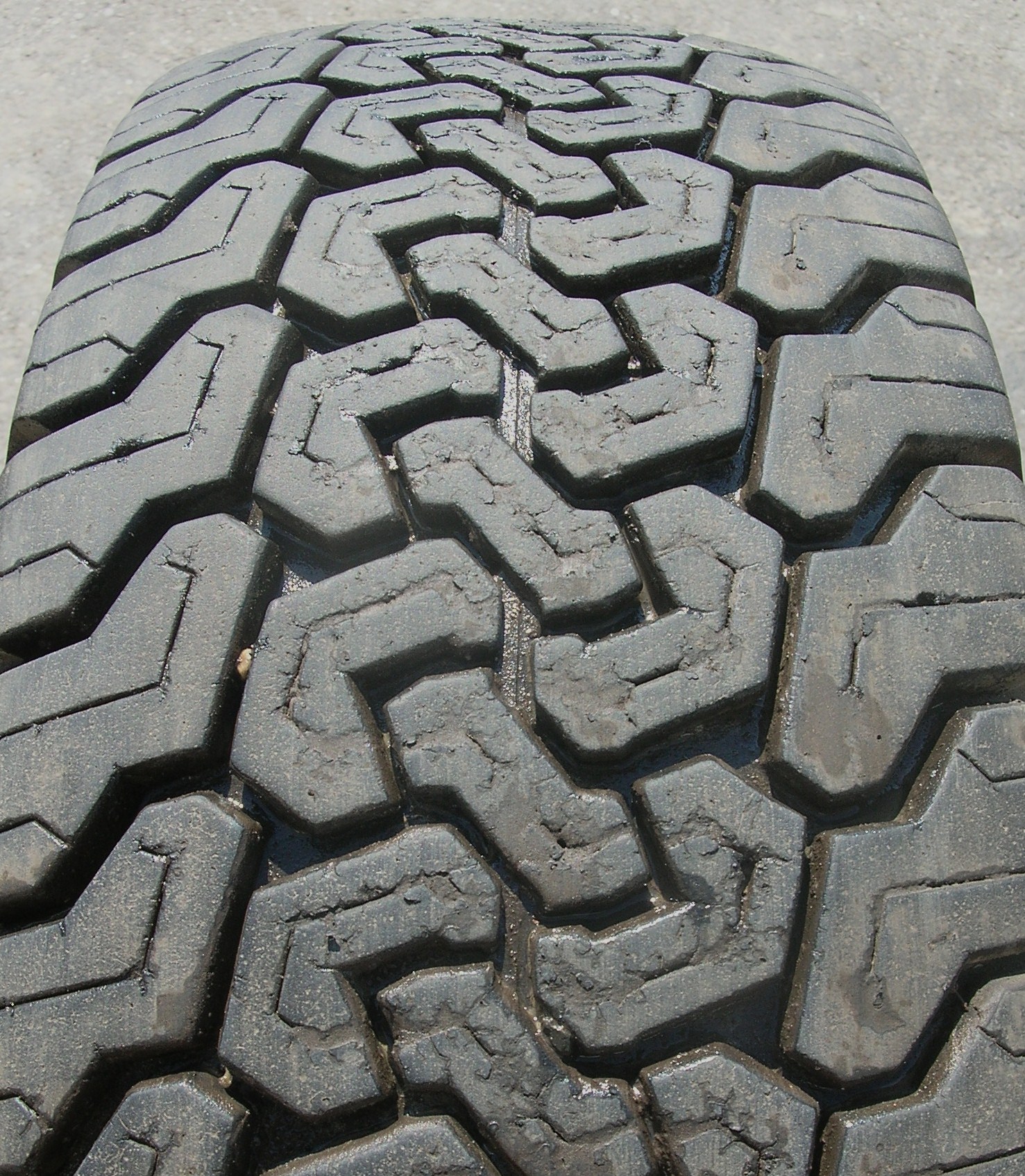 Used Tire 245 75 16 Trail Mark Radial APR LT245/75R16 E