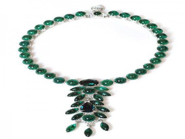 Otazu Emerald Green Crystal Necklace