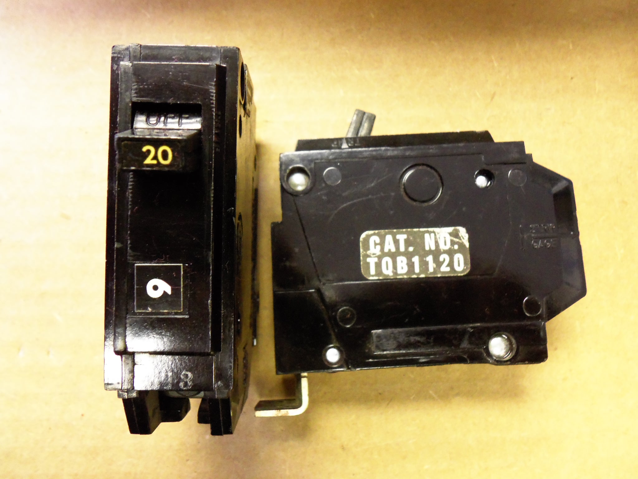 GE TQB1120 TQB 1 POLE 20 AMP Circiut Breakers eBay