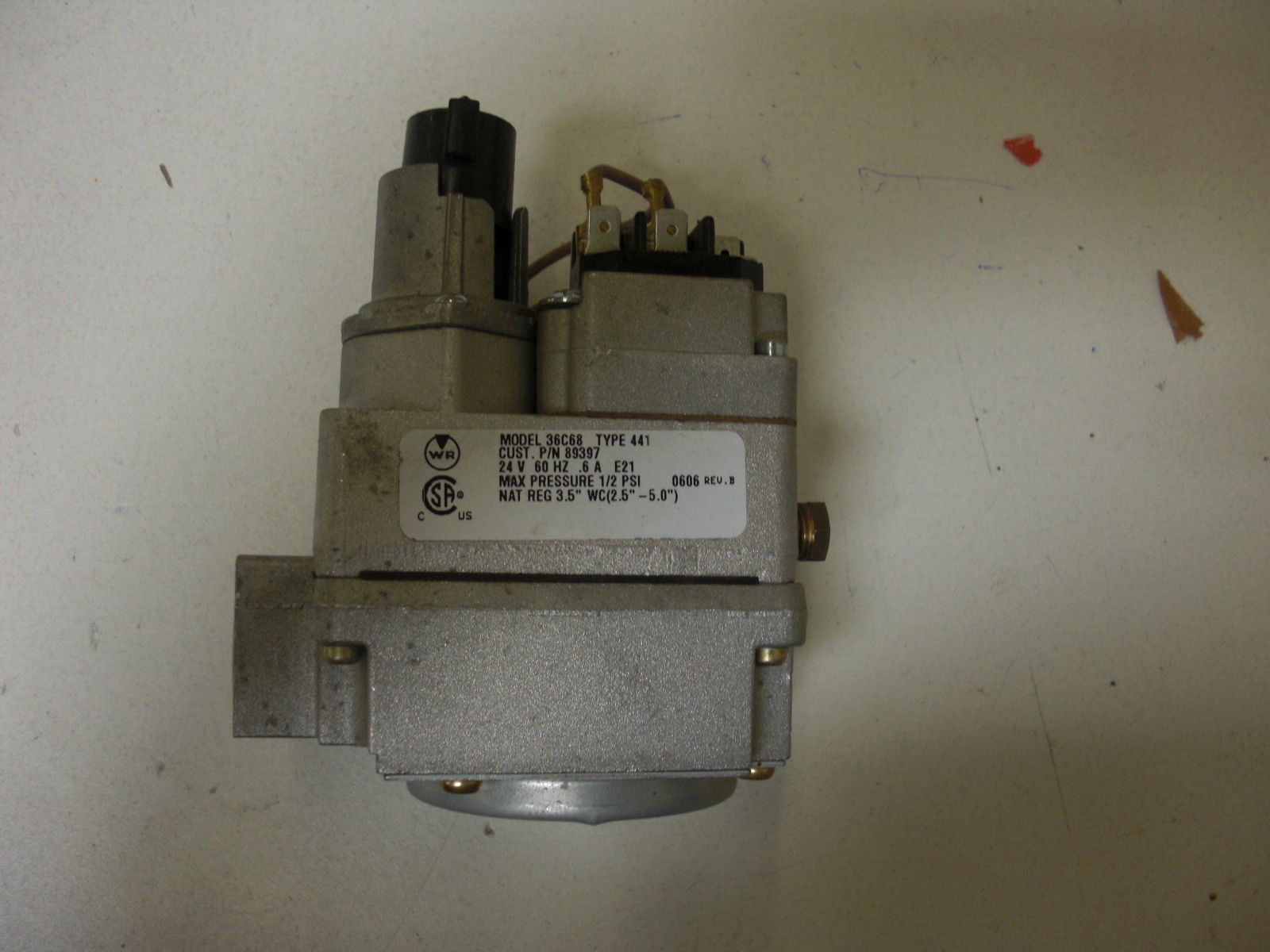 WHITERODGERS 36C68 GAS VALVE 24VAC 60HZ *USED* eBay