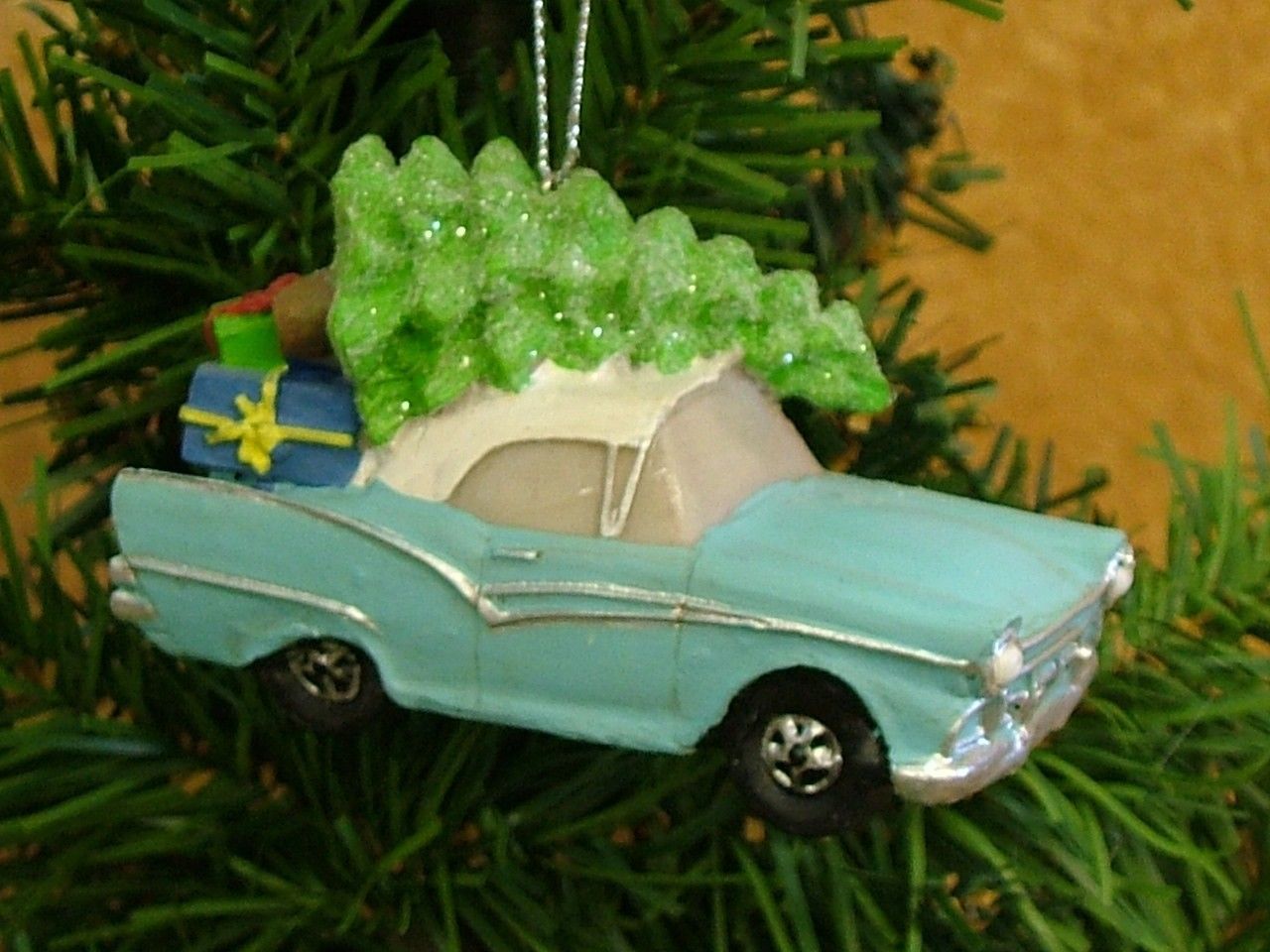 New Resin Blue Vintage Classic Car Christmas Tree Gift Presents