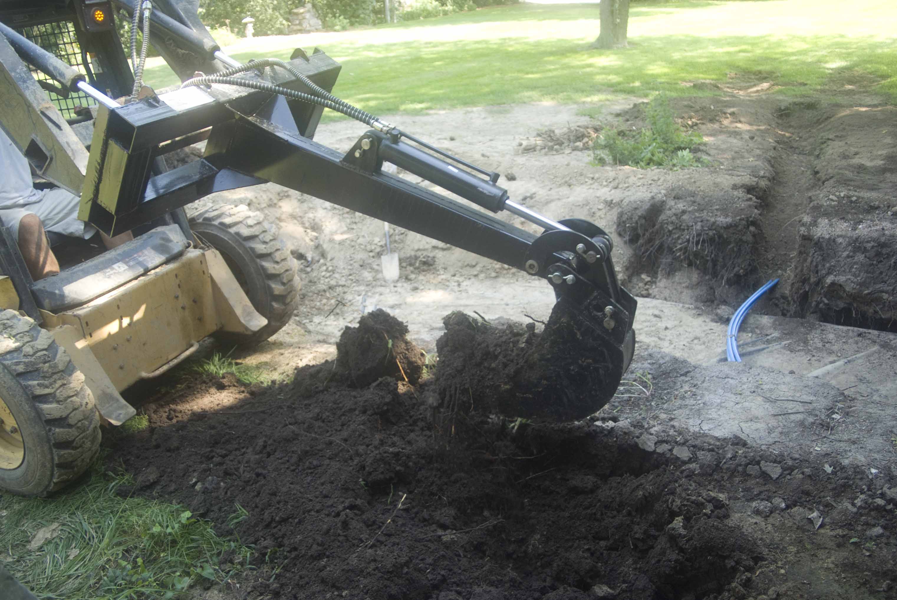 Titan Skid steer Backhoe Fronthoe excavator attachment bobcat skidsteer