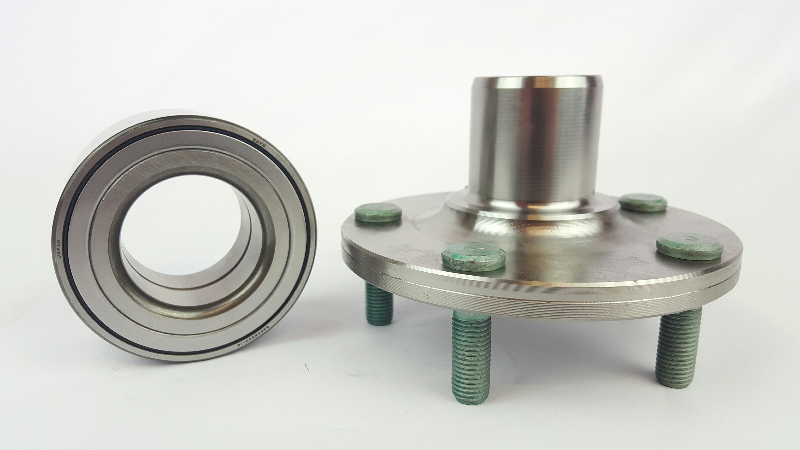 New Genuine Mazda CX7 ER Front Wheel Hub and Wheel Bearing Kit Left