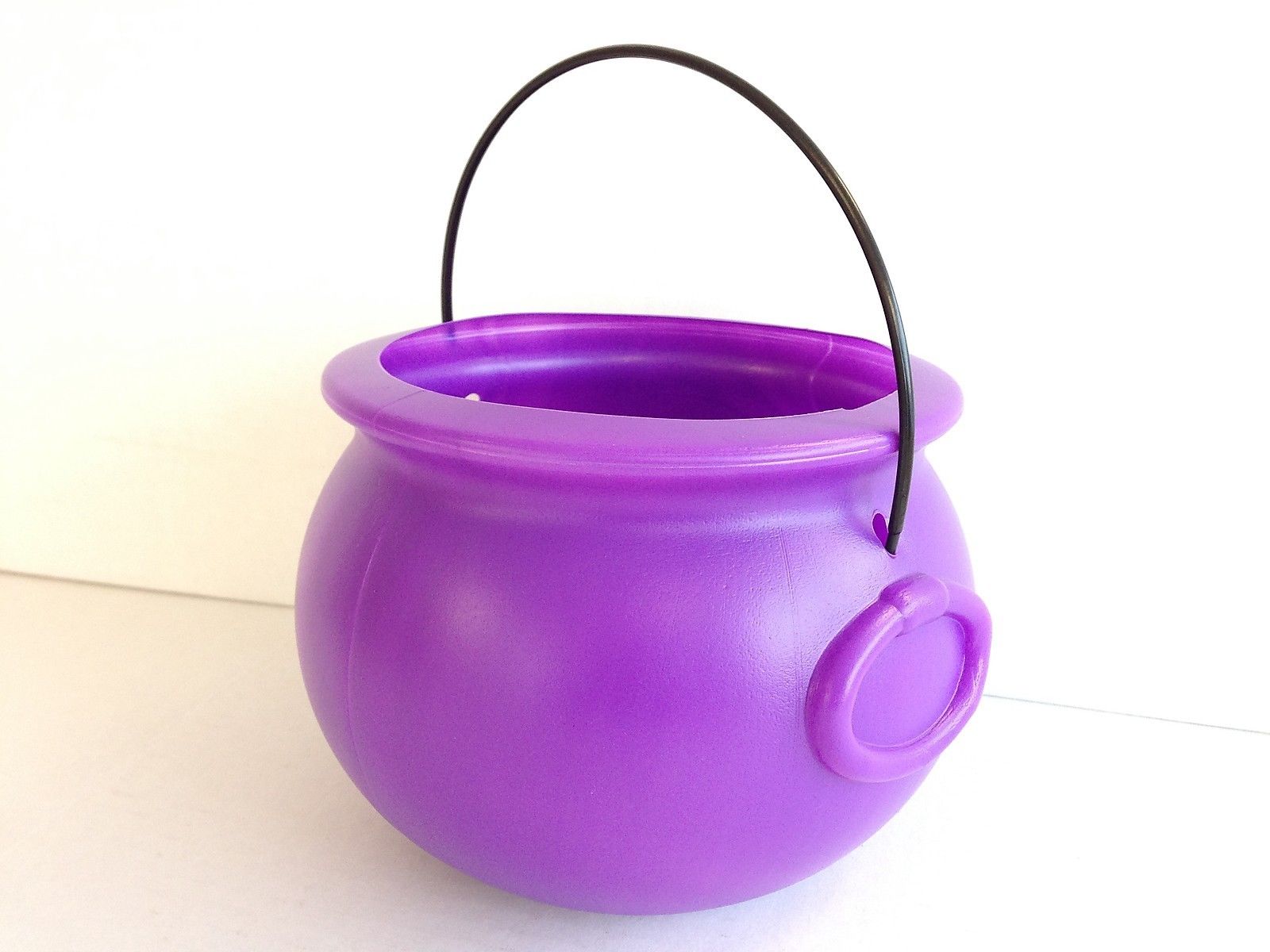 Set of 12 Plastic Cauldron Pot of Gold Purple Green Kettle Prop