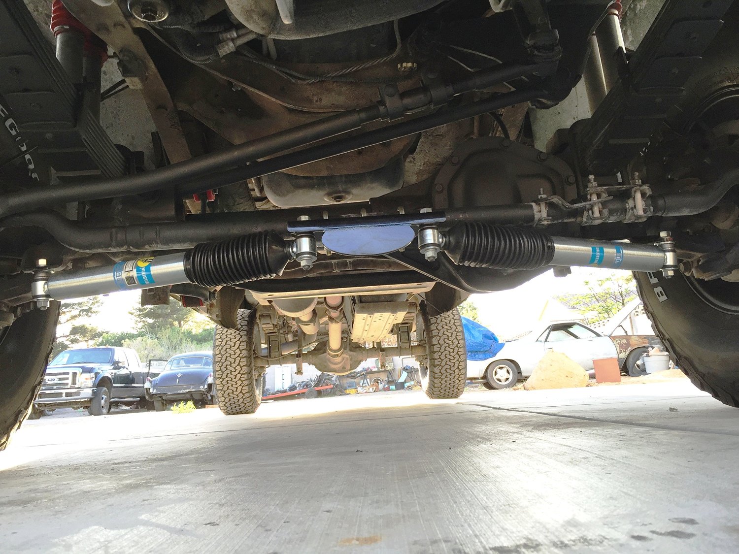 19992004 Bilstein Dual Steering Stabilizer Ford F250/F350 Super Duty