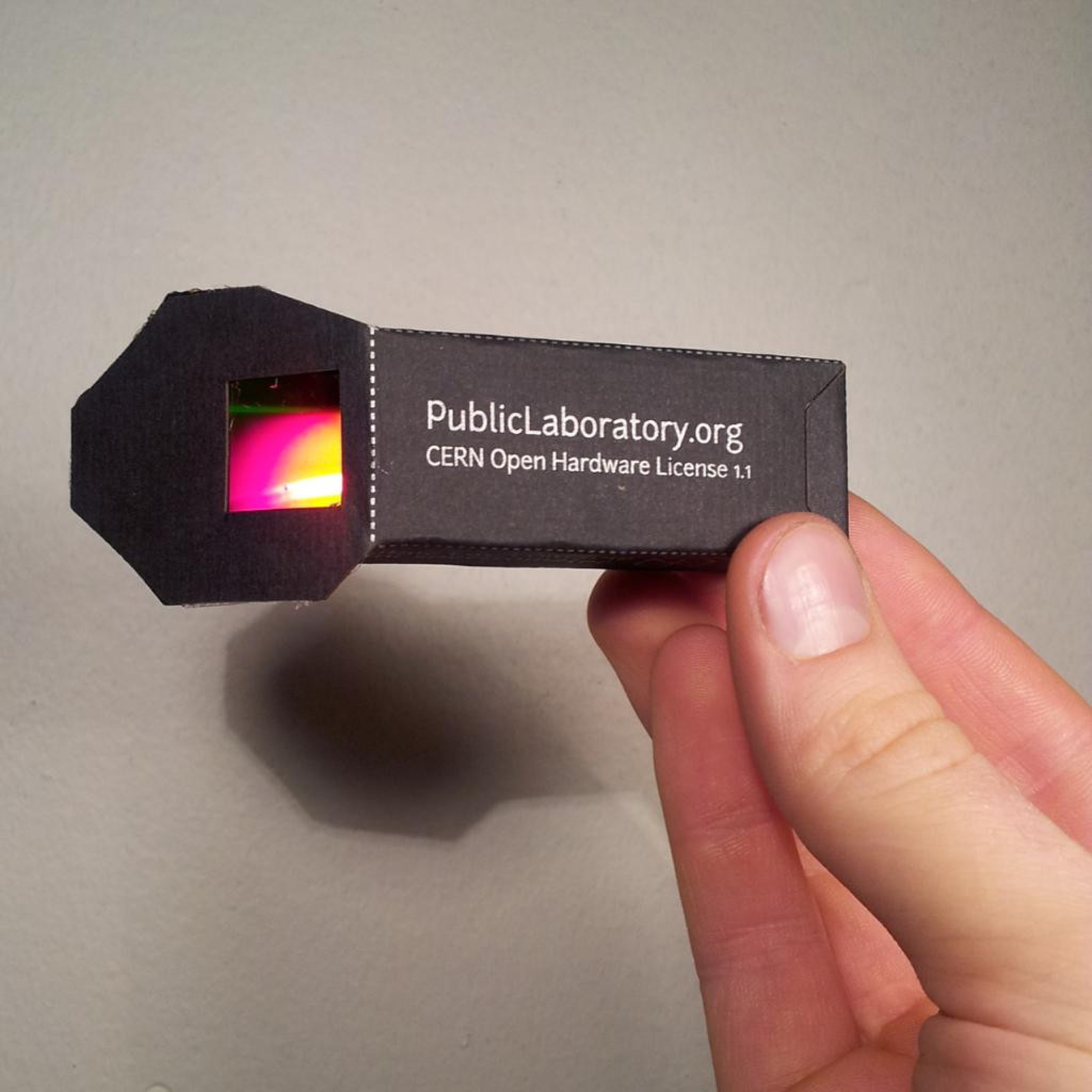 DIY Foldable Paper Smartphone Mini Spectrometer Analyze and Catalog Materials