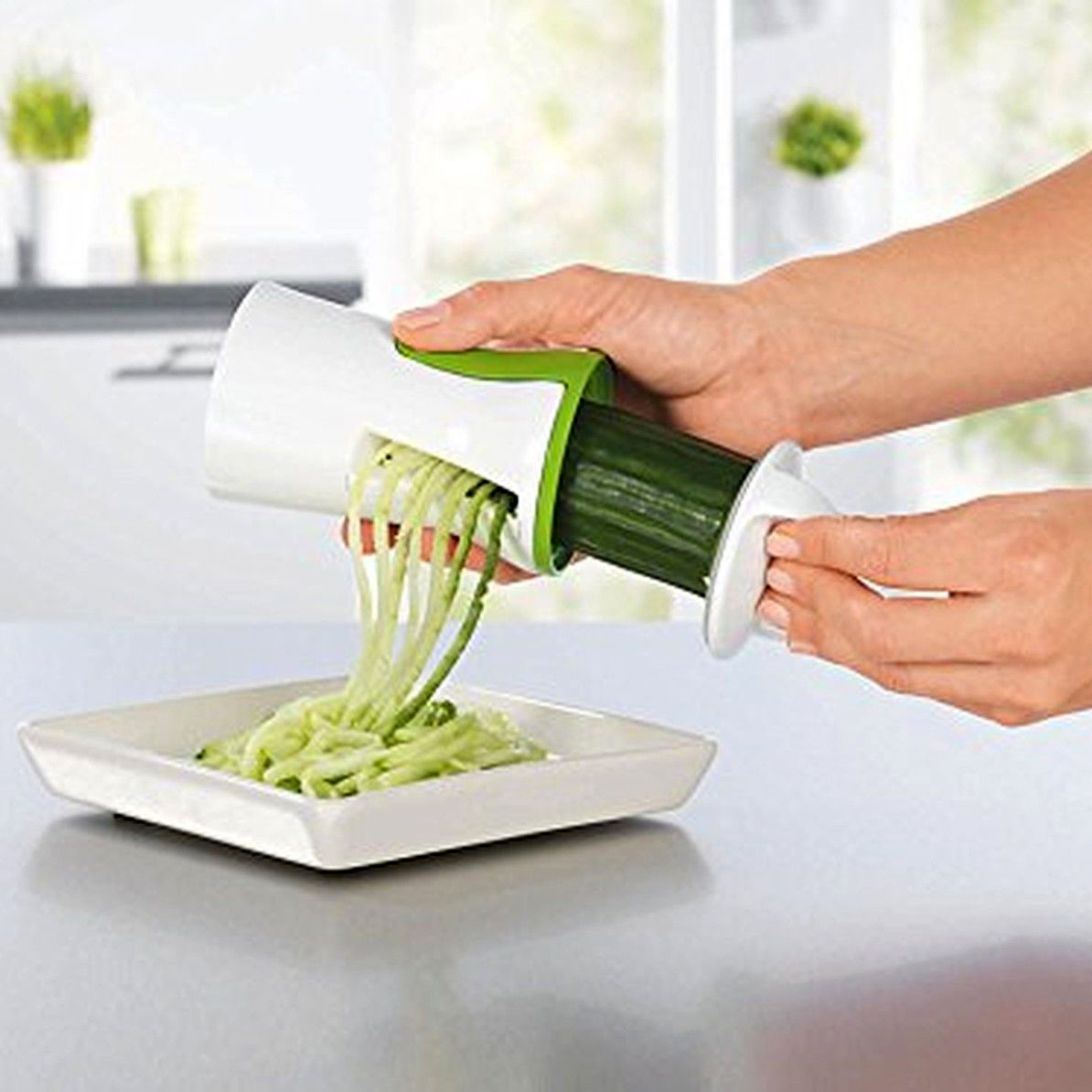 NEU-Slicer-Twister-Gemuese-Schaeler-Spiralschneider-Spirelli-Julienne-Schneider