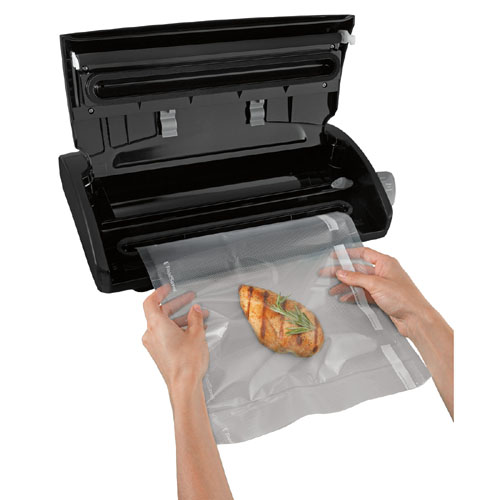 FoodSaver FSFSSL2461026 / V2461 Manual Vacuum Food Sealer Black