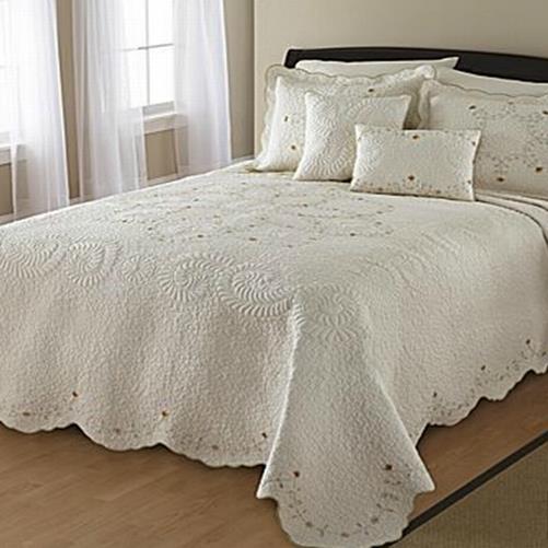 Nostalgia Leigh Embroidered Queen Quilted Bedspread