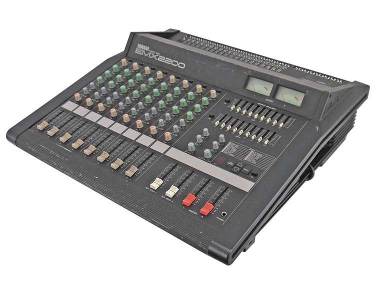 Yamaha EMX2200 8CH 250W Powered Stereo Studio Pro Audio Console Mixer