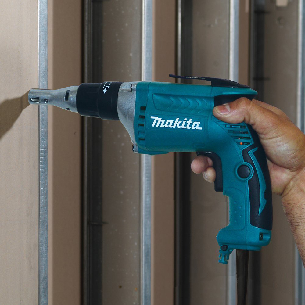 Makita FS2200 6.0 Amp 02,500 Rpm Lightweight Ergonomic Drywall