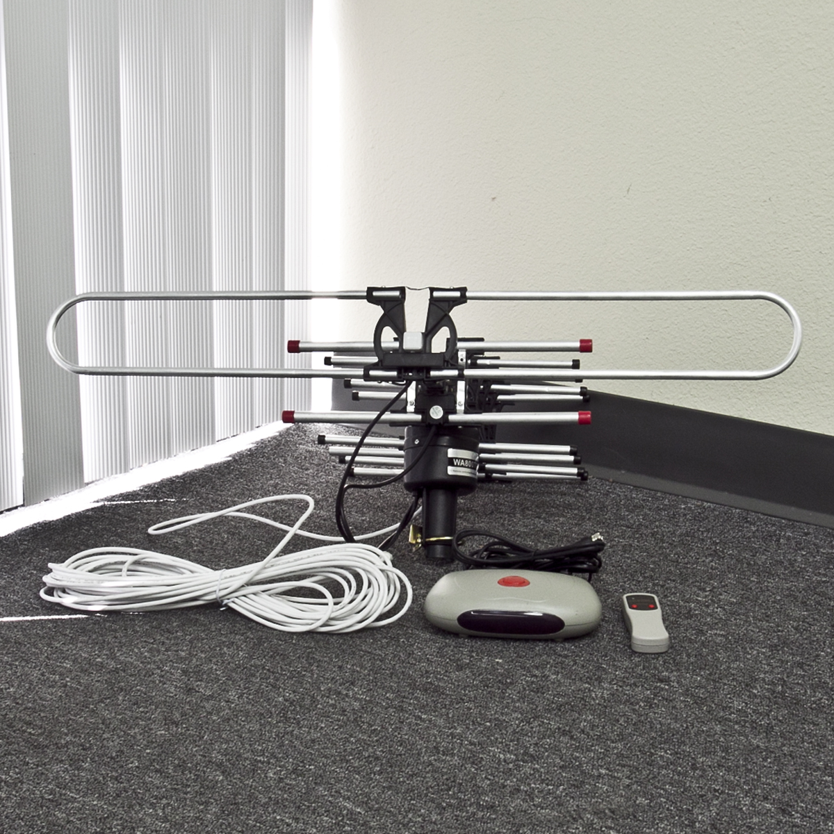 TV HDTV VHF UHF Outdoor Amplified HD Rotor Antenna DIGITAL High