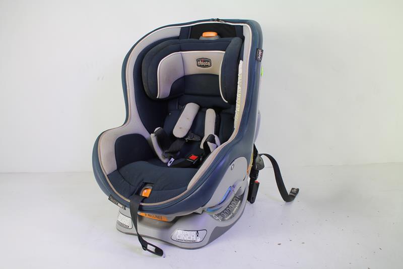 Chicco Next Fit Zip Convertible Rear/Forward Facing Car Seat Equinox 9