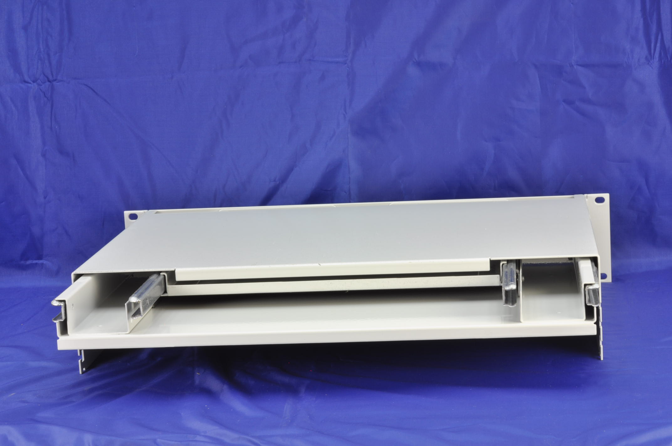 Rittal DK 7281.035 2U 19" Rack Sliding Keyboard Drawer eBay