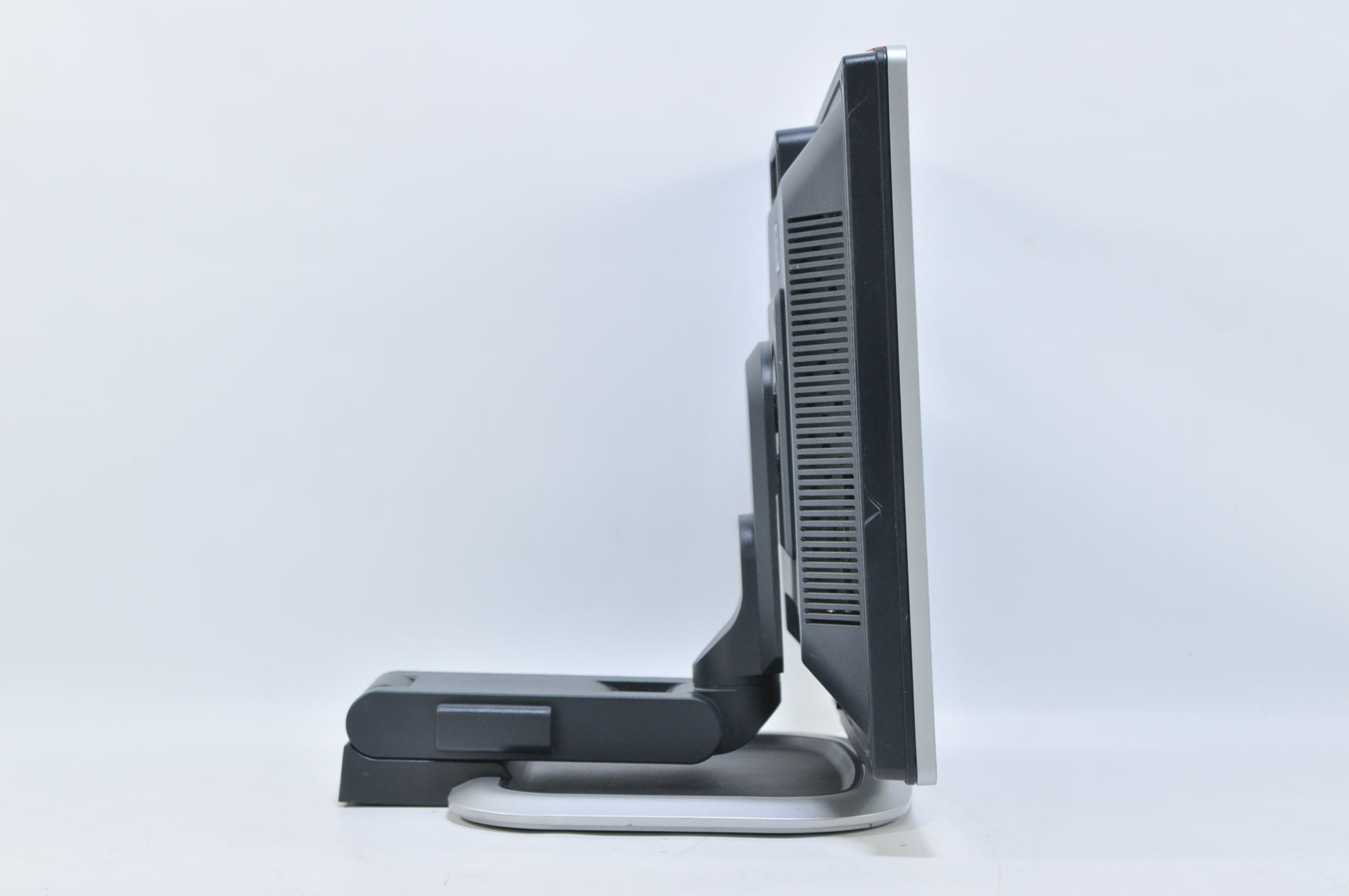 HP L1950 19" LCD Monitor Adjustable Stand 54 1280x1024 VGA DVI USB