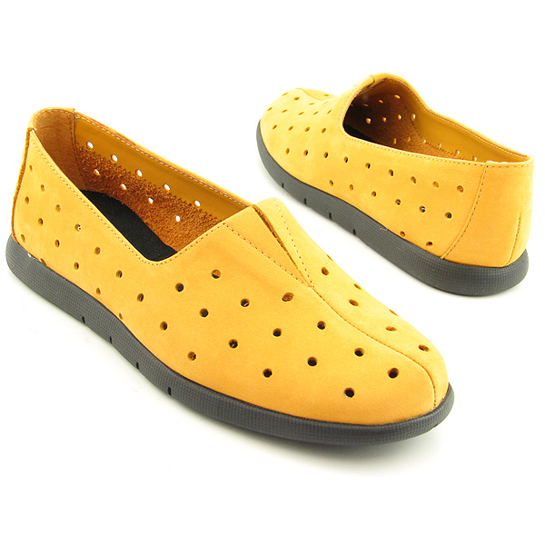 AEROSOLES Skip Town Flats Orange