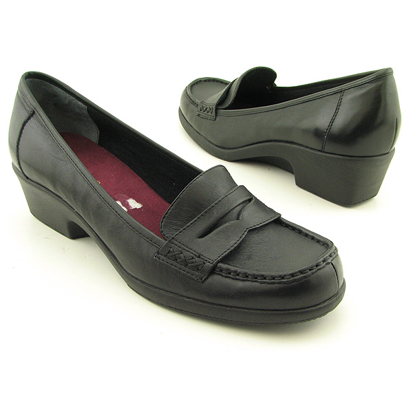 AEROSOLES Luv Bird Platform Wedges Black