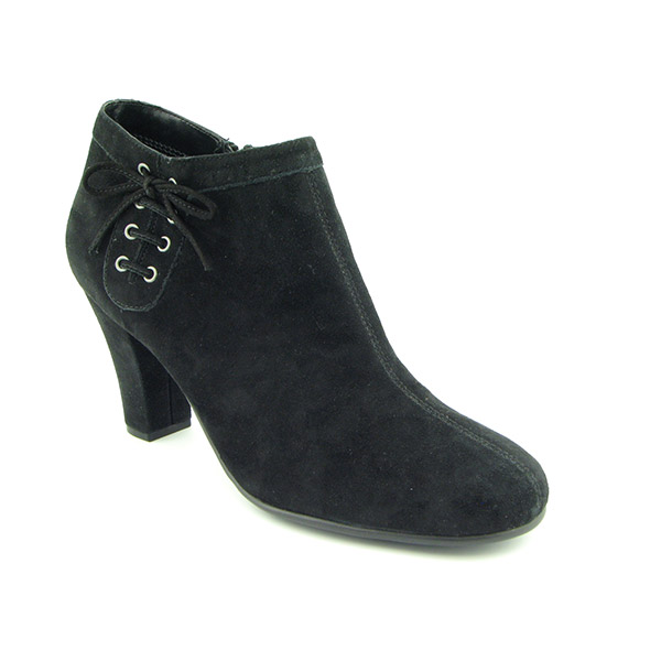 AEROSOLES Steamroller Ankle Boots Black