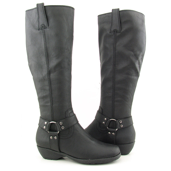 AEROSOLES Mezzotint Boots Black