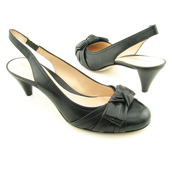 ARTURO CHIANG Ulessa Slingbacks Black