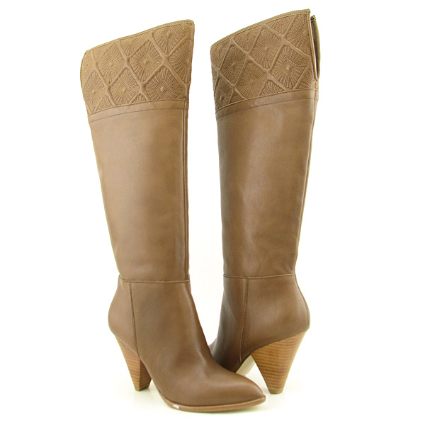B. MAKOWSKY Leeza Boots Shoes Brown Womens