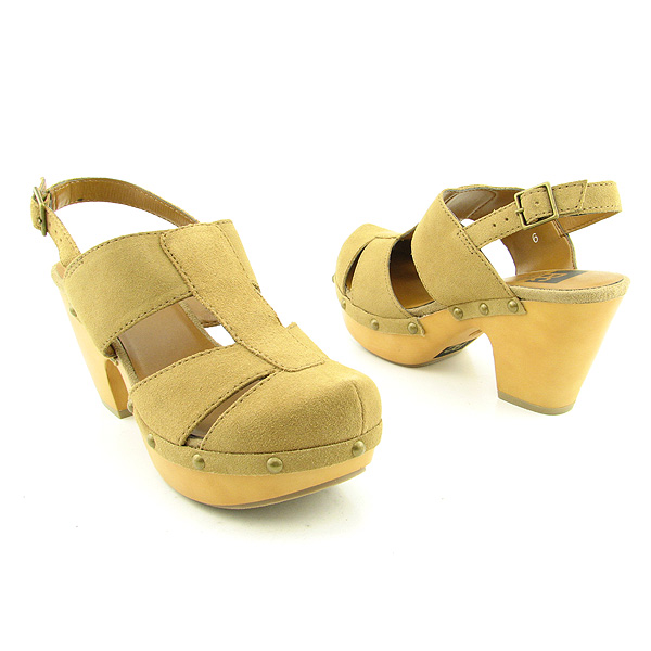 BC FOOTWEAR Sail The High Seas Sandals Beige