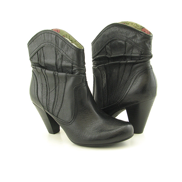 BC FOOTWEAR Before Night Falls Ankle Boots Black