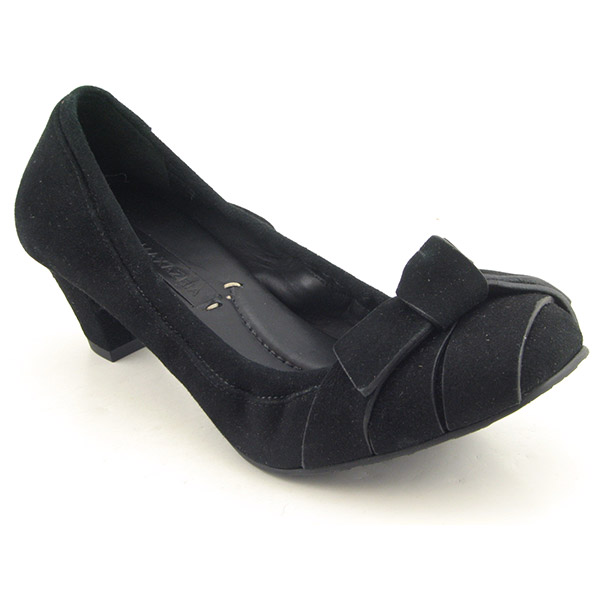 BCBGMaxazria Bibiena Pumps Black