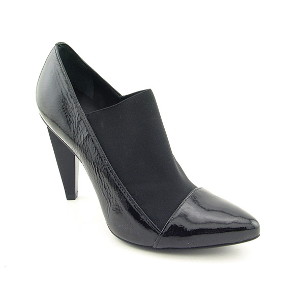 BCBGMaxazria Love Heels Black