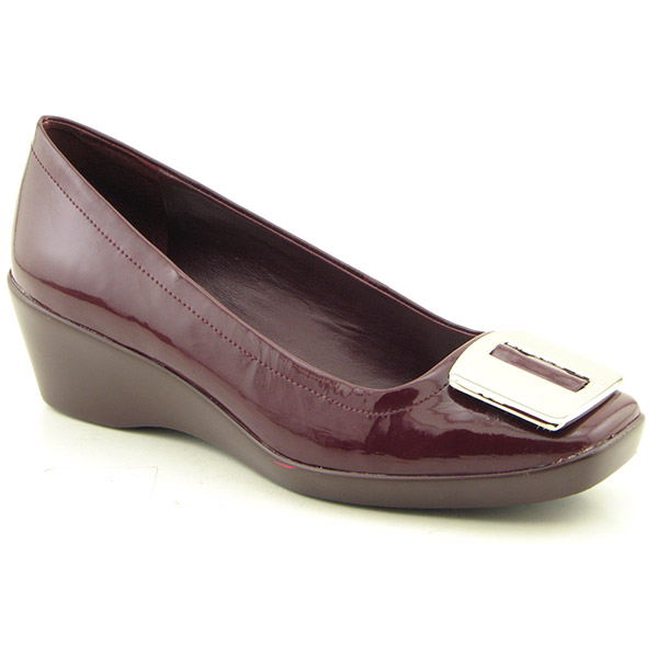 BCBGIRLS Tina Platform Wedges Burgundy