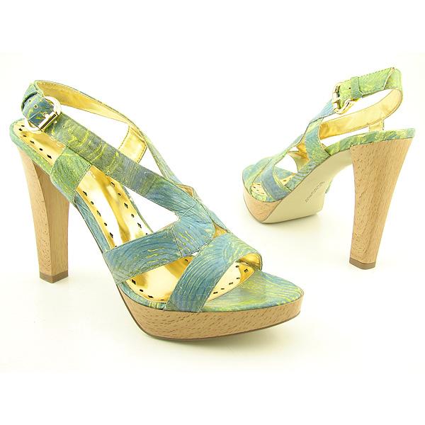 BCBGIRLS Wall Heels Green