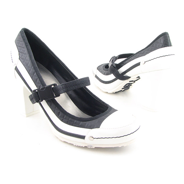 BCBGIRLS Cala Pumps Black