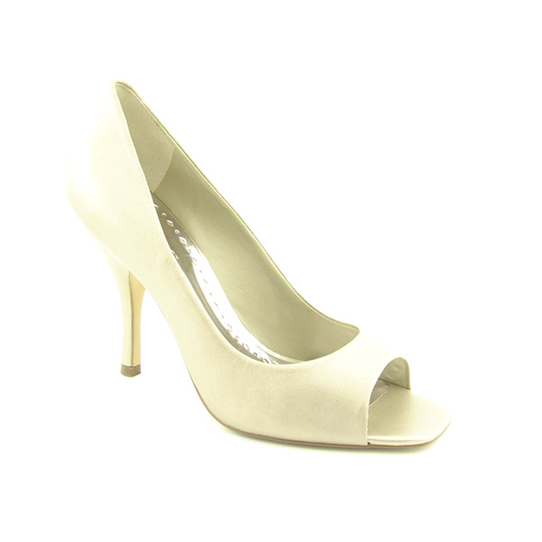 BCBGIRLS Ariel Heels Beige