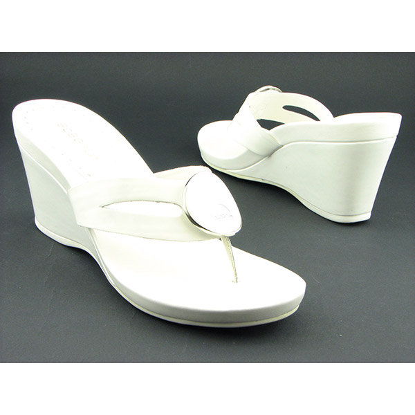 BCBGIRLS Agol Platform Wedges White