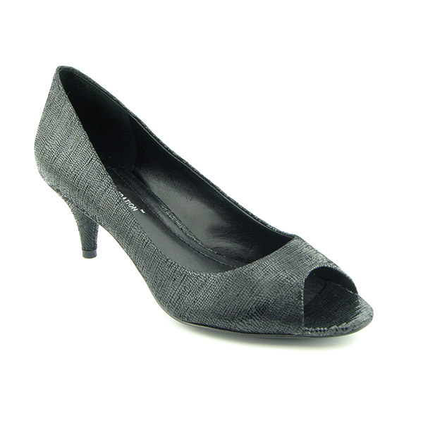 BCBGENERATION Heather Pumps Black