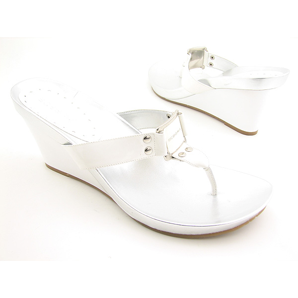 BCBGIRLS Yardley Platform Wedges White