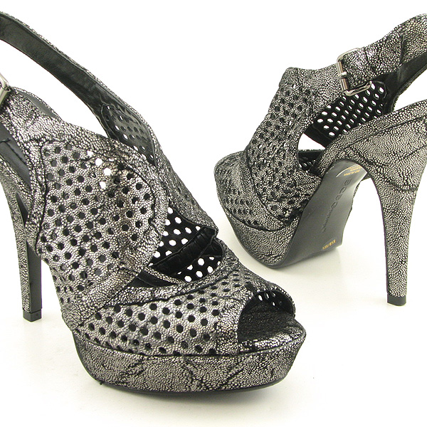 BCBGENERATION Alana Sandals Gray