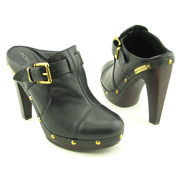BCBGENERATION Millard Clogs Black