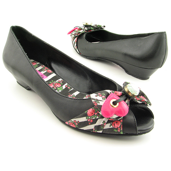 BETSEYVILLE Louise Flats Black