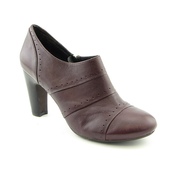 BETSEY JOHNSON BV1571 Ankle Boots Burgundy