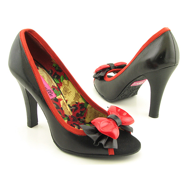 BETSEYVILLE Lara Pumps Black