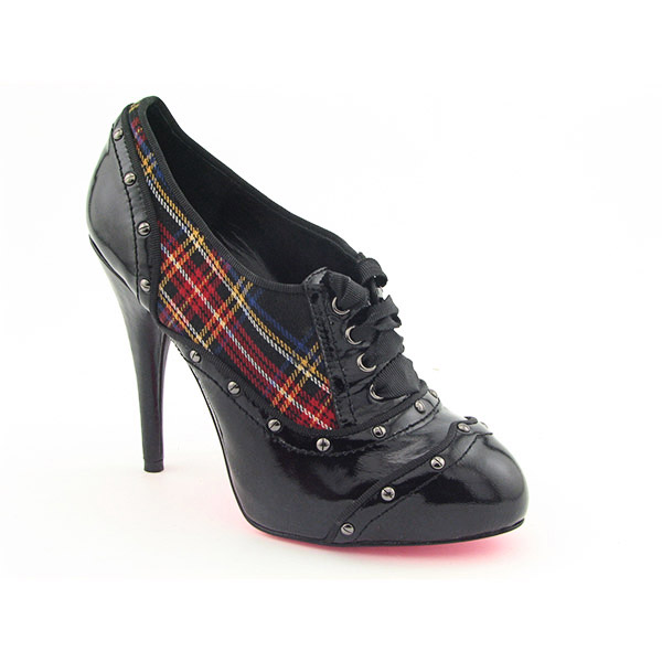 BETSEY JOHNSON Kadina Oxfords Shoes Black