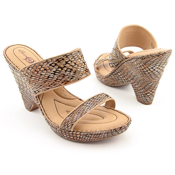 BORN Skyler Platforms Wedges Shoes Beige Womens