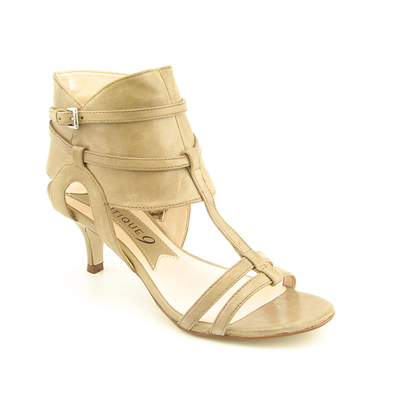 BOUTIQUE 9 Rumble Sandals Beige