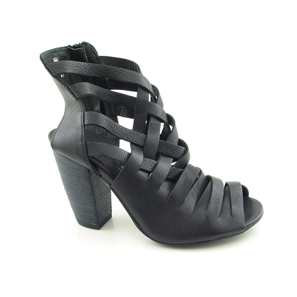 BOUTIQUE 9 Aboutit Sandals Black
