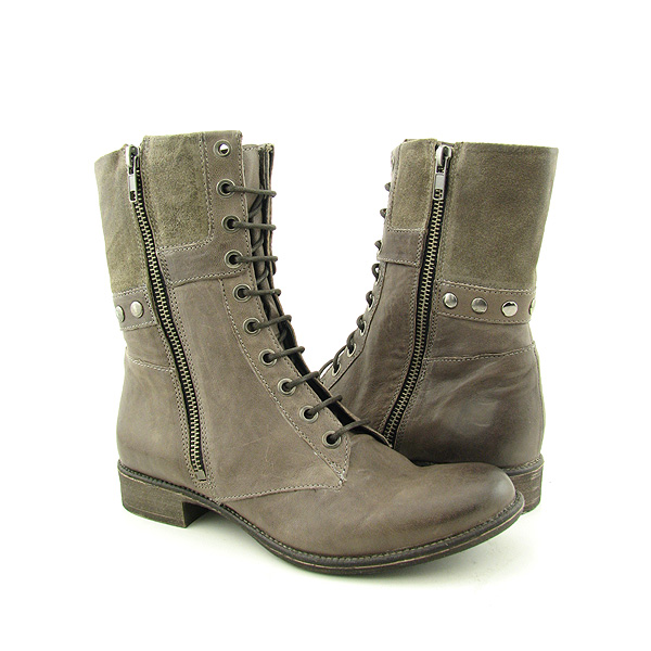 BOUTIQUE 9 Rivit Boots Gray