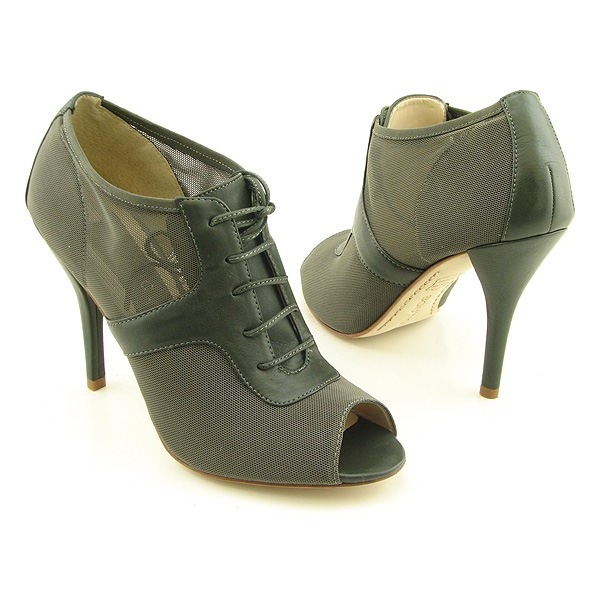BOUTIQUE 9 Cassie Oxfords Heels Gray
