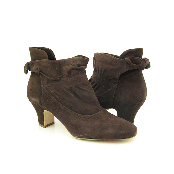 BOUTIQUE 9 Linda Ankle Boots Brown