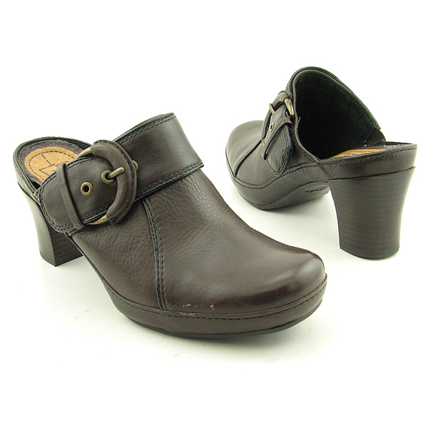 CLARKS Oakham Clogs Brown